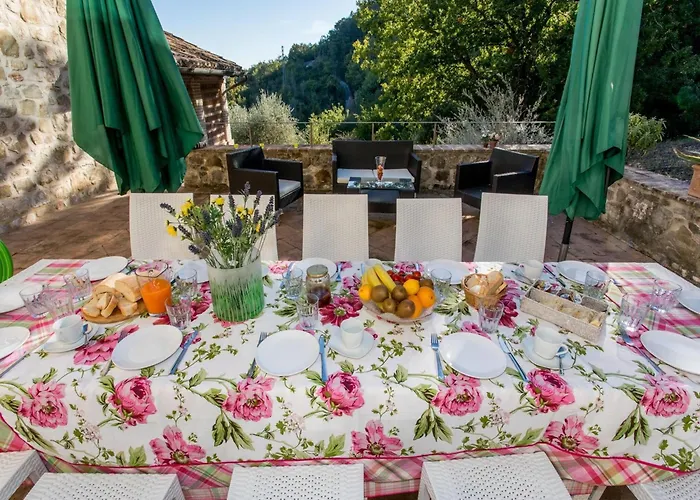 Hilltop With Swimming Pool Apartament Asyż